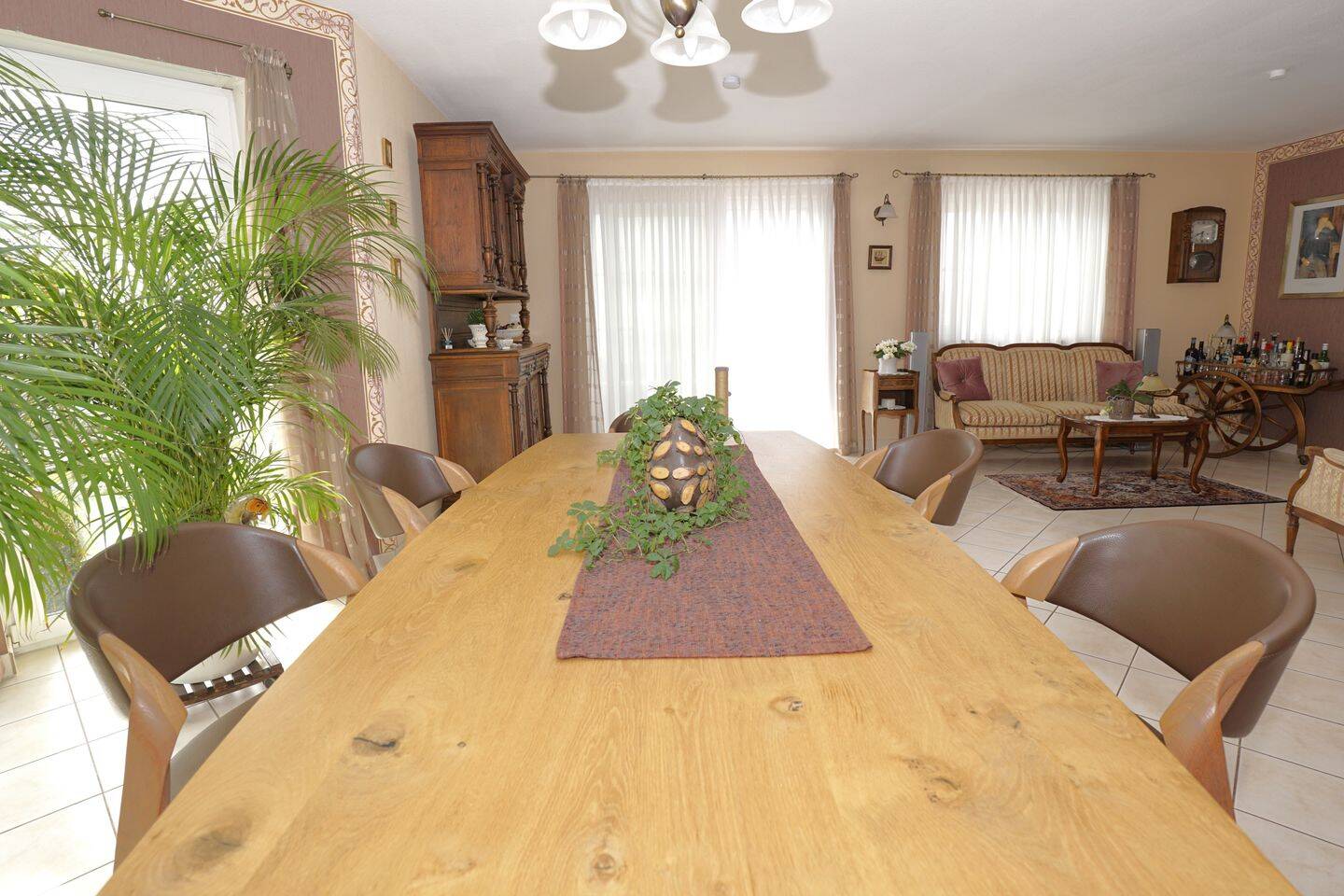 Wohnen mit Komfort: Ruhig gelegener Bungalow mit flexibel nutzbarer Einliegerwohnung – Mettlach – Vorschaubild 8