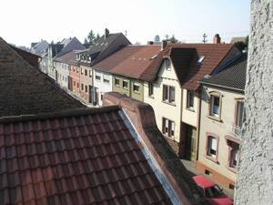 !provisionsfrei+WG-geeignet helle hochwertig sanierte 4 ZKB Altbauwohnung in Seckenheim – 68239 Mannheim – Vorschaubild 1