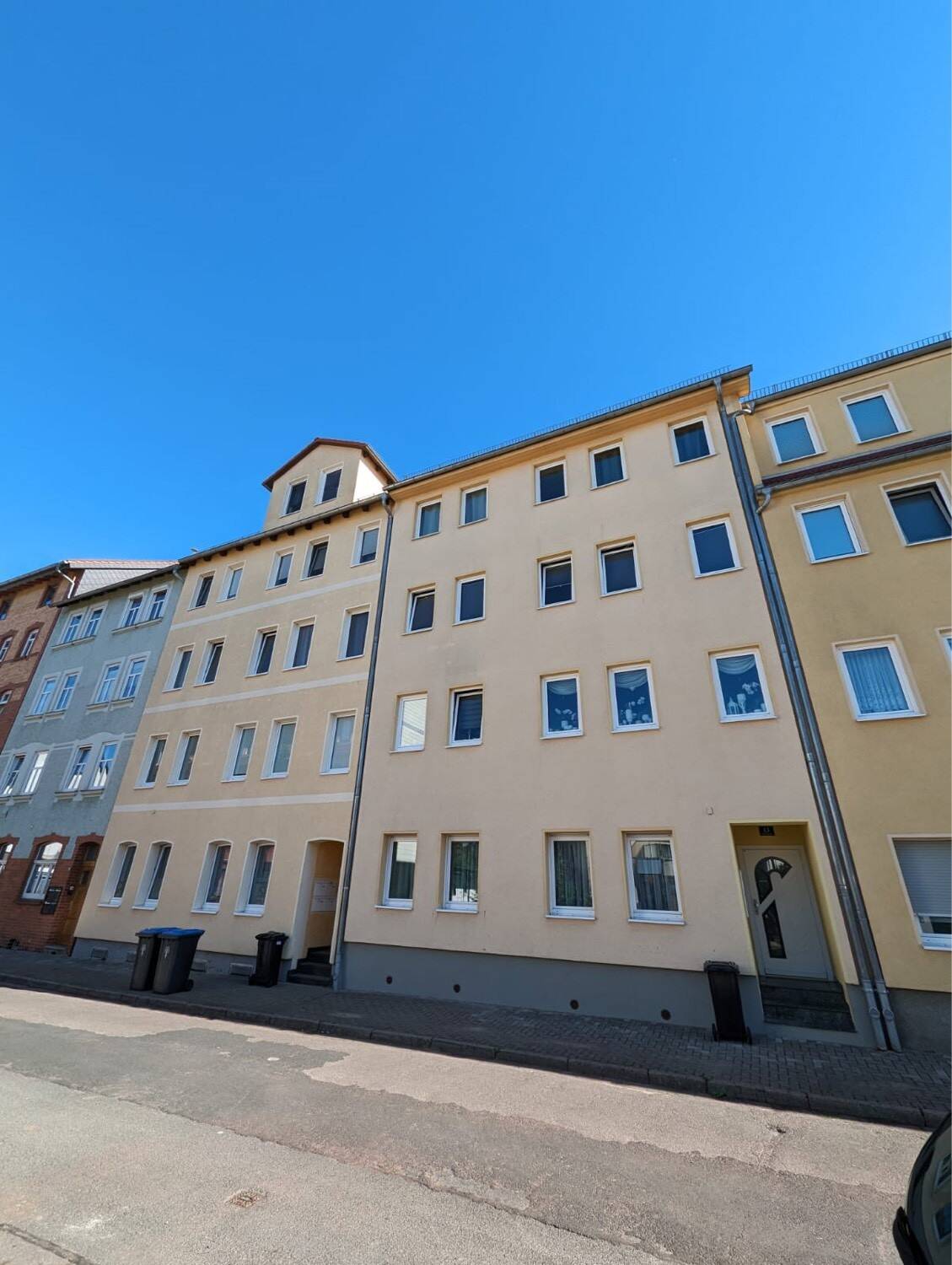 kleine, renovierte 2-Raumwohnung mit Einbauküche und Balkon in Eisenach