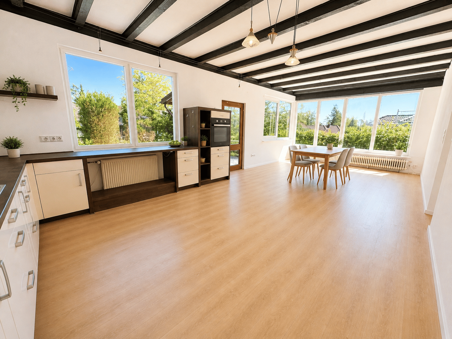 Familienfreundliches Wohnen im Grünen – großzügige Erdgeschosswohnung mit Garten in Jesteburg (ca. 125 m²) – Jesteburg – Vorschaubild 2