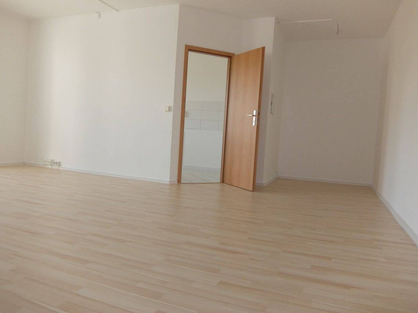 2-Zimmer-Wohnung mit Duschwanne, Aufzug ebenerdig ... – Chemnitz – Vorschaubild 4