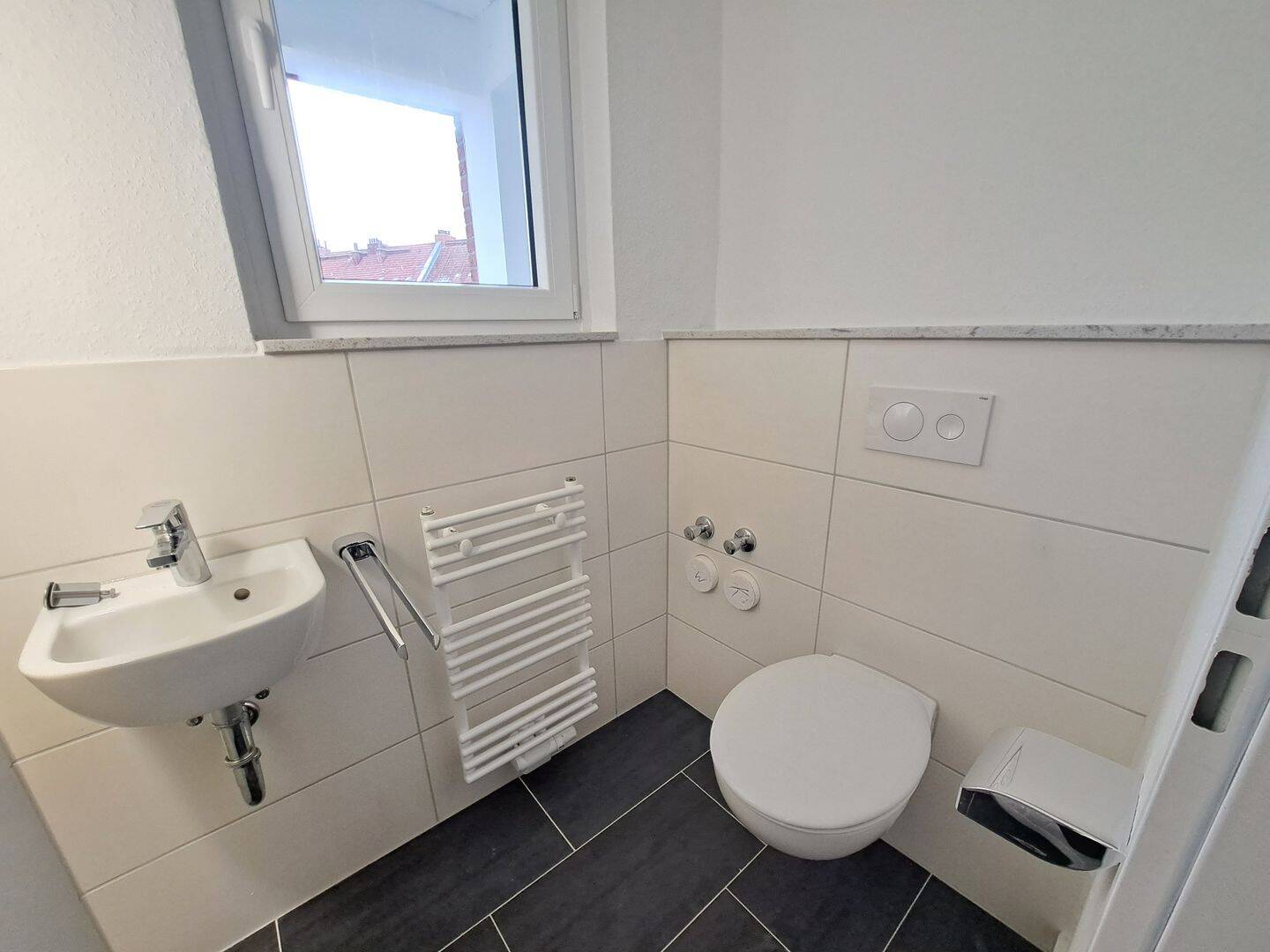 Frisch modernisierte 3 1/2-Zimmer-Wohnung mit Balkon in Bremerhaven-Lehe! – Bremerhaven – Vorschaubild 9