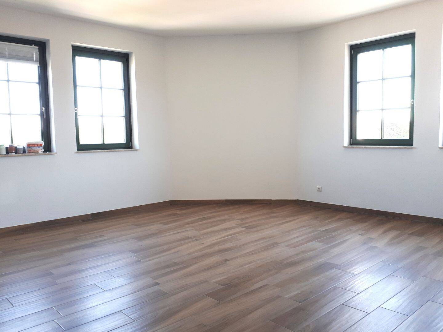 3-Raum-Penthousewohnung mit Weitblick + Lift + Stellplatz + EBK – Chemnitz – Vorschaubild 3