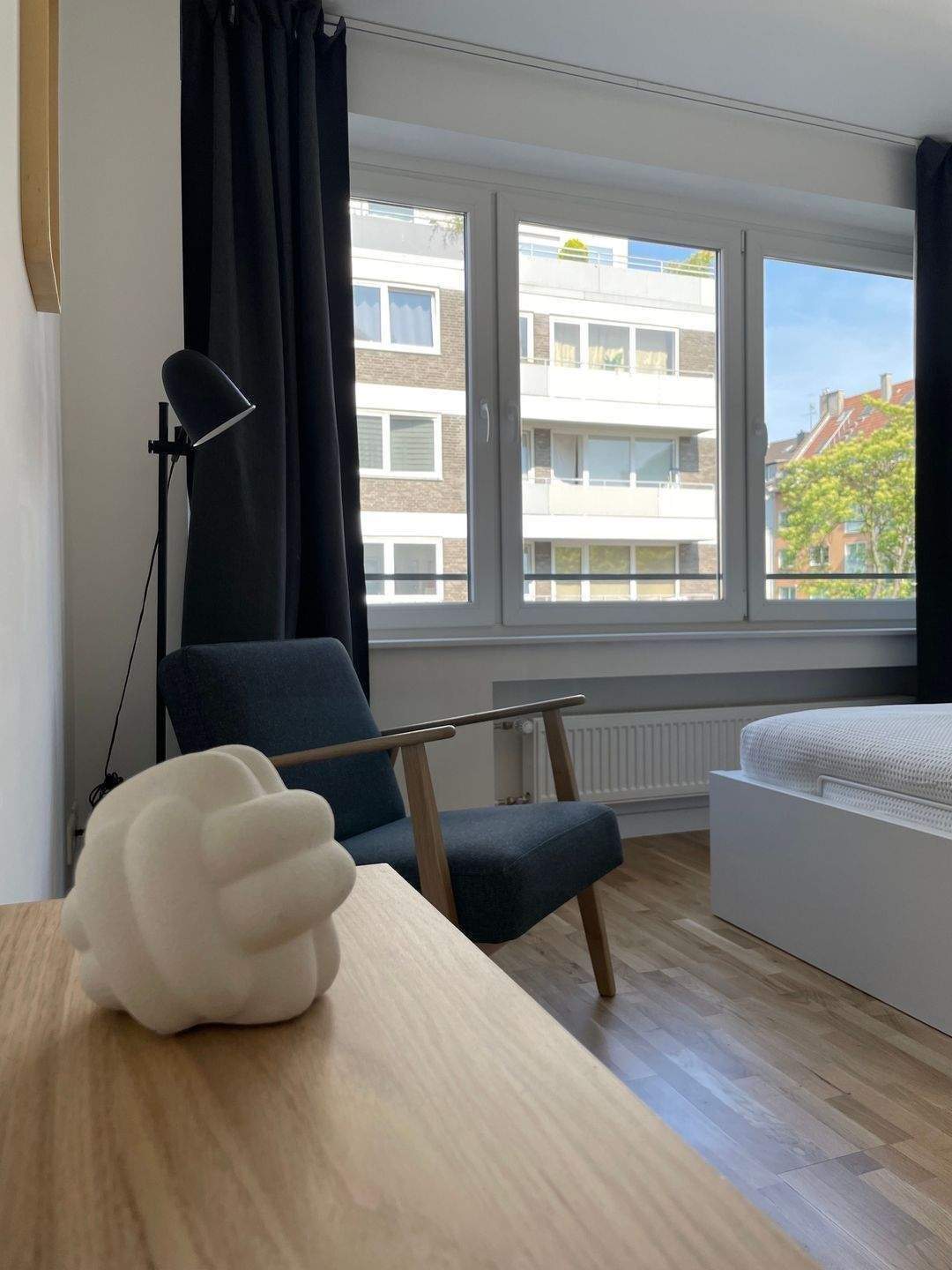 Stilvoll möbliertes Apartment im Szene-Viertel – Düsseldorf – Vorschaubild 9