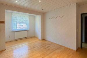 Gepflegtes Reihenmittelhaus mit 5 Zimmern, Garten und Garage in Köln-Pesch – 50767 Köln – Vorschaubild 8