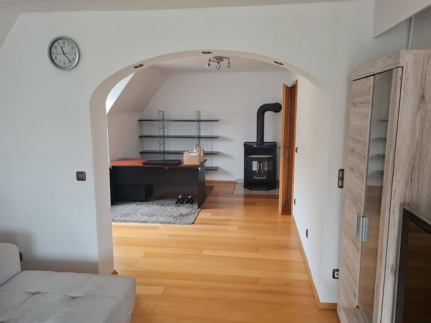 Schöne und helle 3 Zimmerwohnung (knapp 70 qm) in schöner Lage mit Schwedenofen – München – Vorschaubild 3