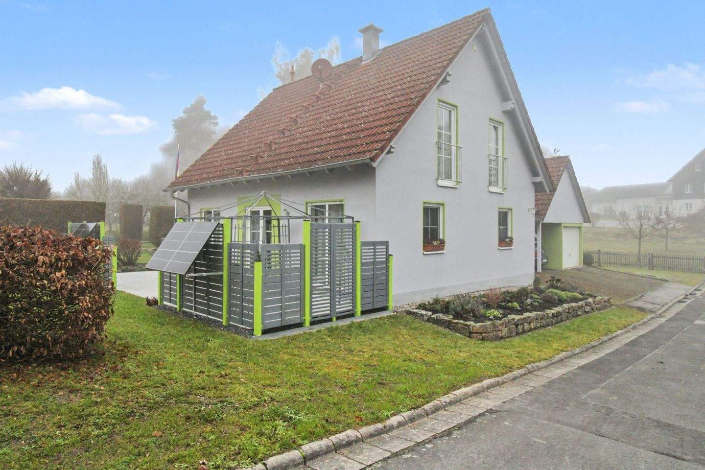Gepflegtes Einfamilienhaus mit Garten, Garage und Carportstellplatz in Nordheim vor der Rhön – Nordheim vor der Rhön – Bild 1 von 9