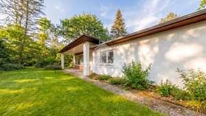 Schönes Einfamilienhaus in Bungalow-Bauweise mit Kamin & Südwest-Terrasse – 14089 Berlin – Vorschaubild 2