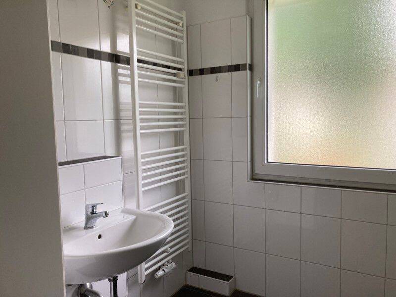 Preiswerte 2-Zimmer-Stadtwohnung mit Einbauküche – Bochum – Vorschaubild 2