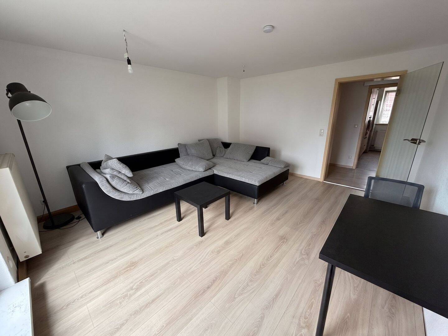 sanierte und vermietete 3 Zimmer Wohnung mit Balkon in ruhiger Wohnlage von Höngeda !