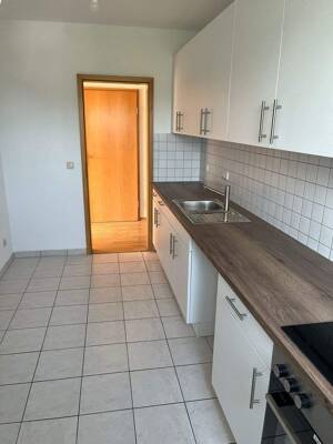 Bezugsfreies Dachgeschoss mit 2 Balkonen, EBK und attraktivem Grundriss – 13127 Berlin – Vorschaubild 6