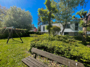 Moderne 3 Zimmer Wohnung mit Westbalkon, Tiefgaragenstellplatz und Privatwald – 22459 Hamburg – Vorschaubild 2