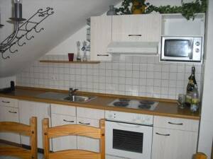Schöne 2-Zimmer-DG-Wohnung ohne Balkon - für Single – 91056 Erlangen – Vorschaubild 4