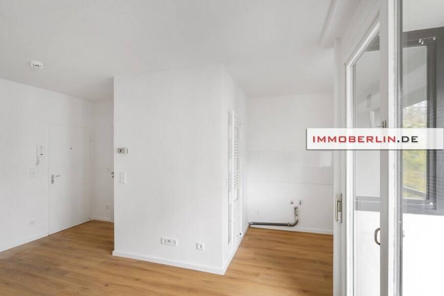 IMMOBERLIN.DE - Attraktive 2025 sanierte Wohnung mit Sonnenloggia in Spreenähe – Berlin – Vorschaubild 4