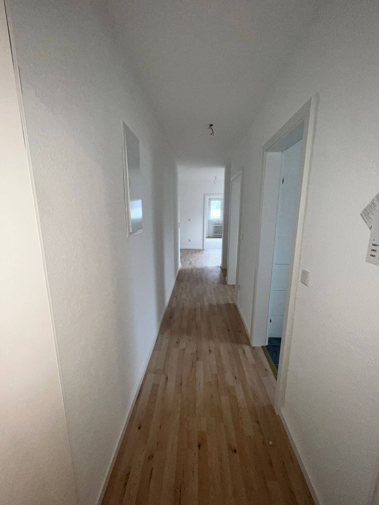 Kernsanierte 3 Zimmer Wohnung in 57577 Hamm, 84qm – Hamm (Sieg) – Vorschaubild 3