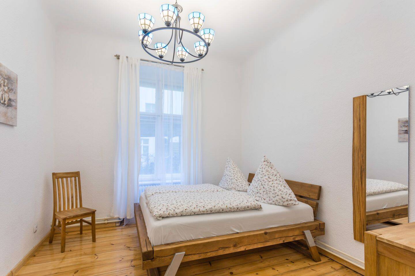 Gepflegter Altbau (44,1 m²) mit 2 separat begehbaren Zimmern & 3,5 m Deckenhöhe – ruhige Ku’damm-Seitenstraße | provisionsfrei – Berlin – Vorschaubild 4