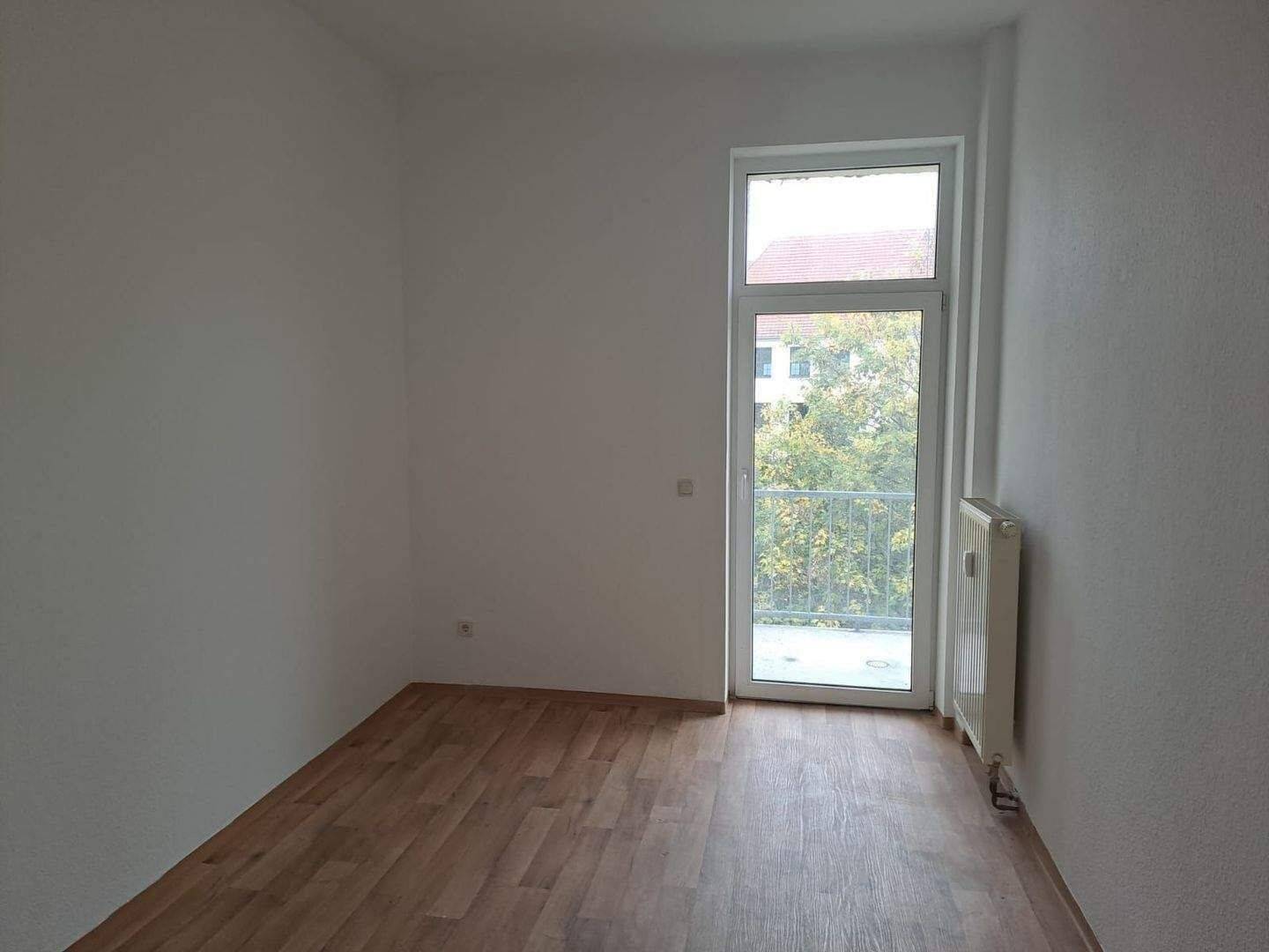 3-Raumwohnung mit Balkon und Badewanne – Chemnitz – Vorschaubild 7