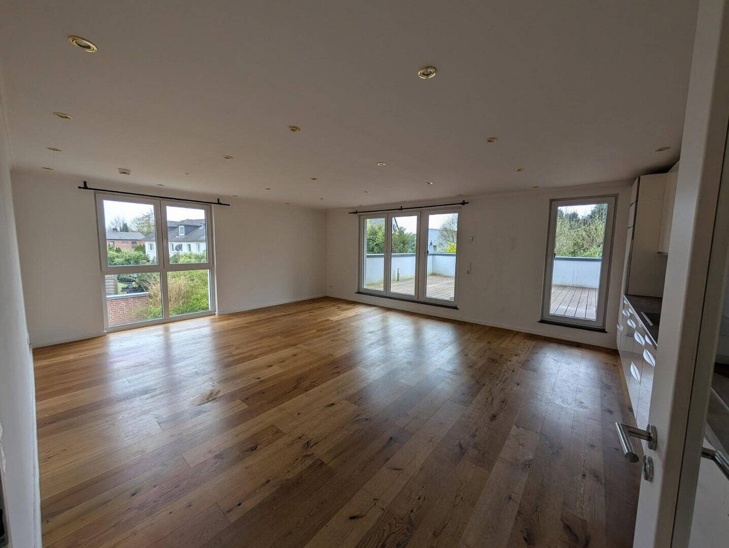 Exklusive 4-Zimmer Neubauwohnung mit großer Sonnenterrasse und Tiefgarage – Hamburg – Vorschaubild 4