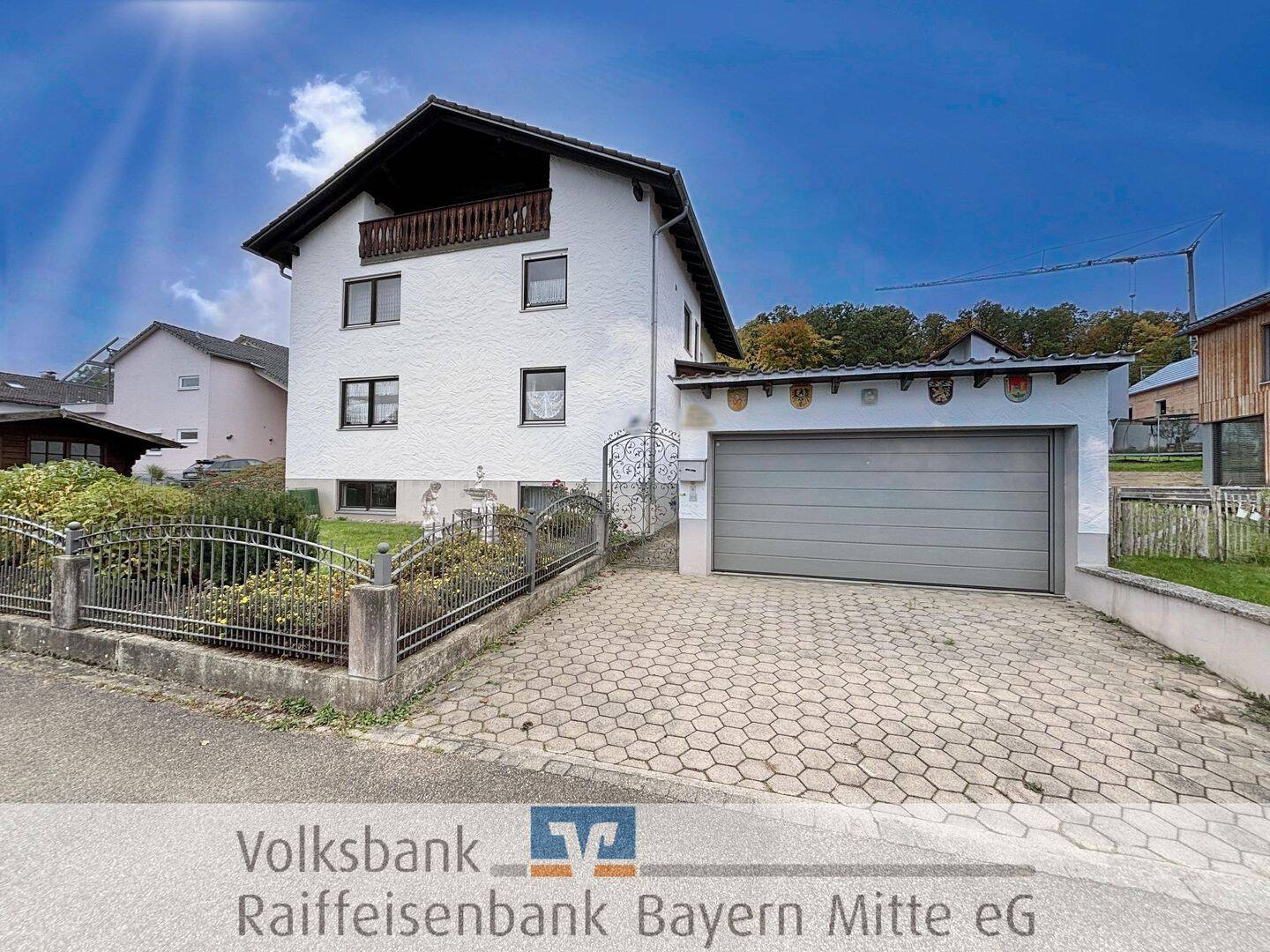 Charmantes Einfamilienhaus mit Wintergarten und großem Grundstück – Dollnstein – Bild 1 von 9