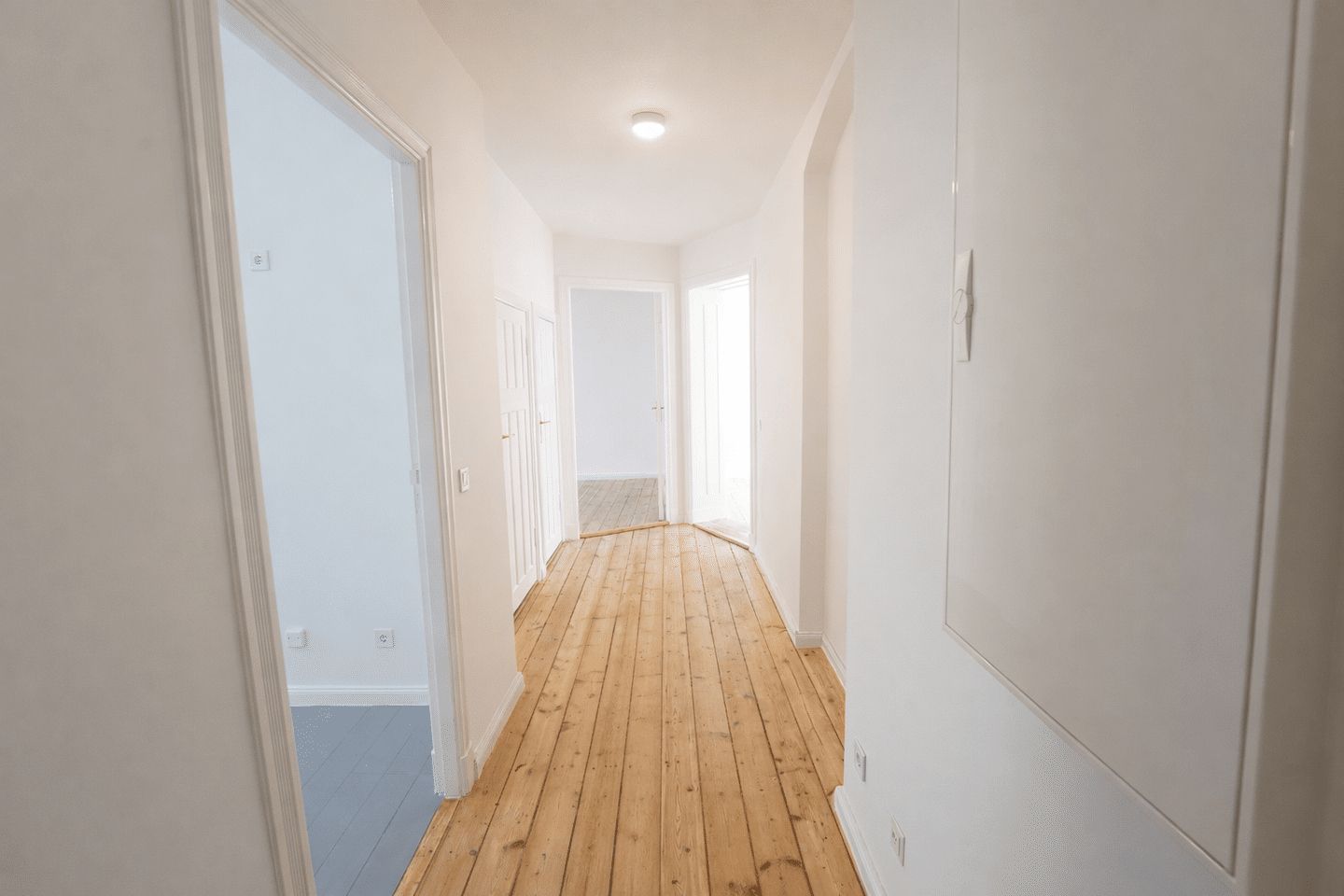 Renovierte 2,5-Zimmer-Altbauwohnung mit Südbalkon und bezugsfrei! (WE 46) – Berlin – Vorschaubild 5
