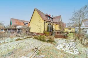Charmante, modernisierungsbedürftige DHH mit Garage und schönem Garten in gefragter Lage in Erlangen – 91052 Erlangen – Vorschaubild 3