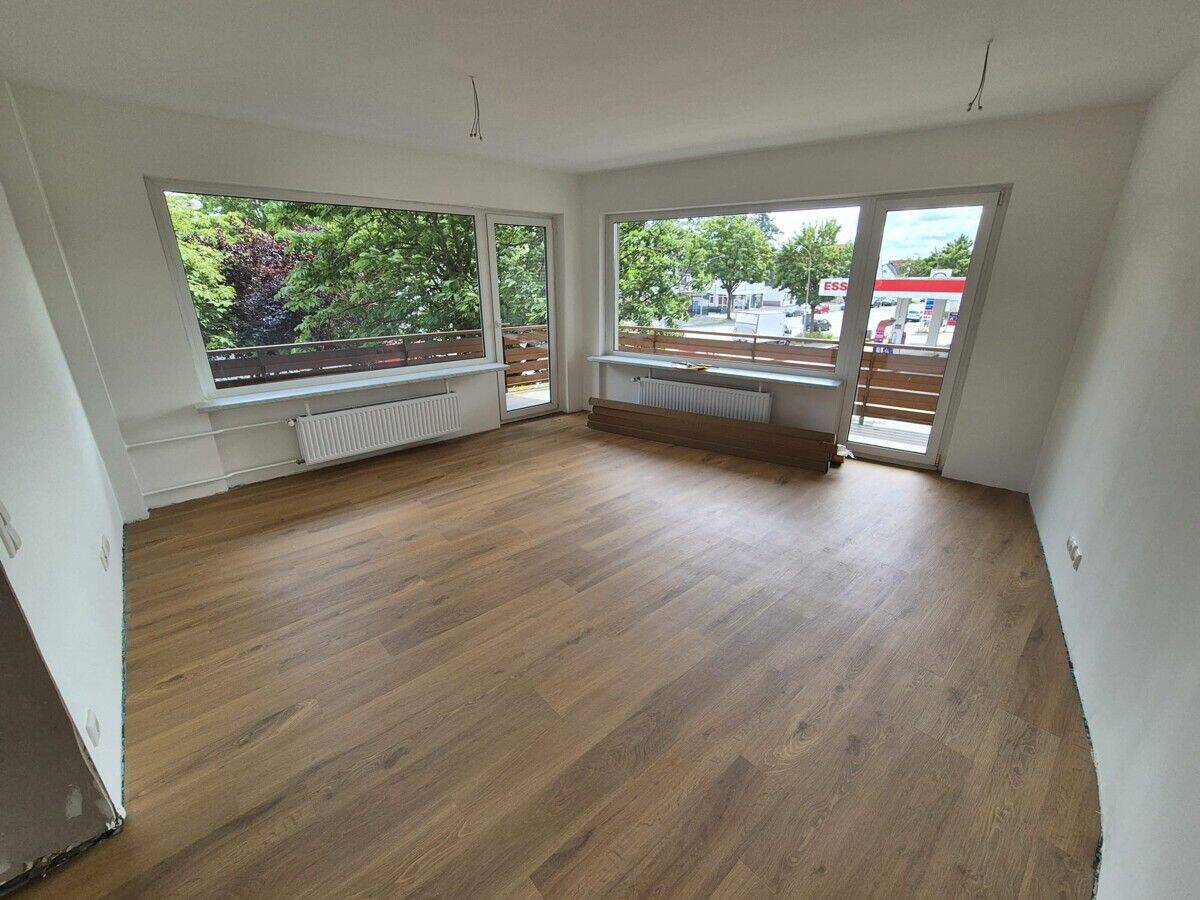 Erstbezug nach Sanierung - 2 Zimmer mit Loggia in Uni-Nähe und Stellplatz zu vermieten! – Lübeck – Vorschaubild 2
