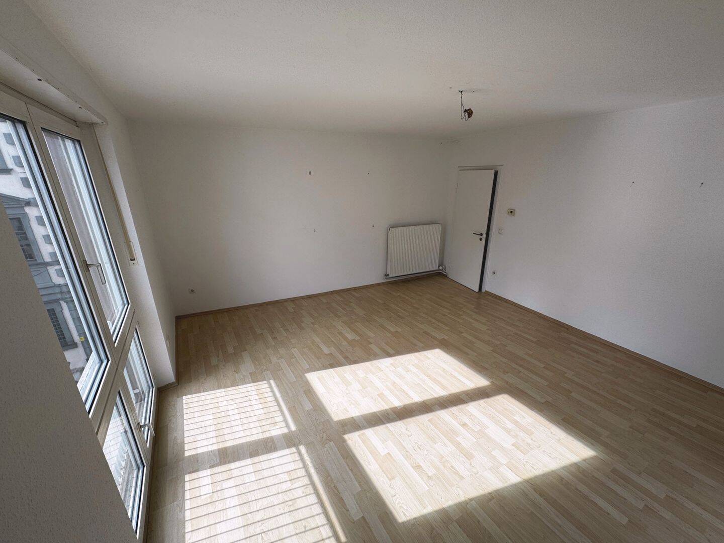 WG-Neugründung im Herzen Augsburgs – Zimmer mit Rathausblick – Augsburg – Vorschaubild 3