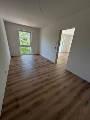 Exklusive Neubauwohnung mit 3-Zimmern, S/W-Balkon, Designbelag, HWR, Keller, Tiefgaragenstellplatz – 18059 Rostock – Vorschaubild 7