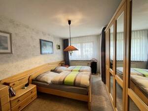 Ihr neues Zuhause? Reihenmittelhaus in Naturnähe auf einem Erbpacht-Grundstück in Fürth-Oberfürberg – 90768 Fürth – Vorschaubild 6