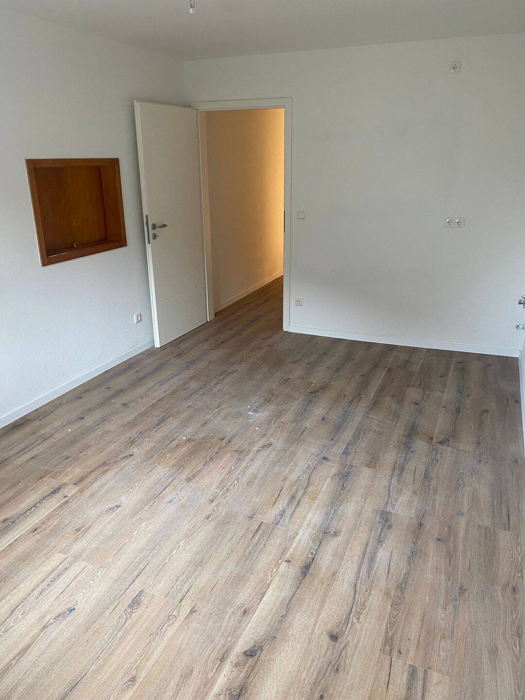 Geräumige 4-Zimmer Wohnung in Schwanstetten, Ideal für Familien – Schwanstetten – Vorschaubild 9
