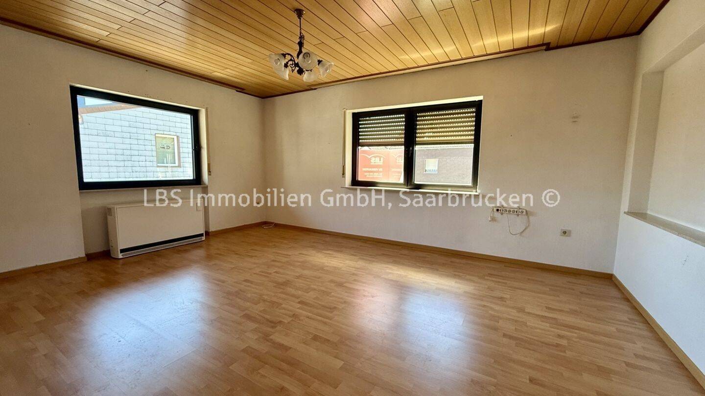 1-2 Familienhaus auf Eckgrundstück mit Garten, Garage & Stellplätzen – Saarbrücken – Vorschaubild 6