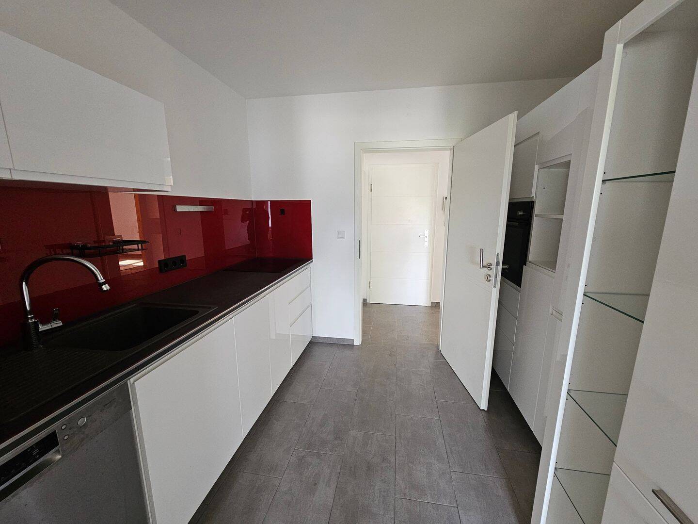 N-Eberhardshof, charmante 2- Zimmer-Gartenwohnung, Tageslichtbad und geschmackvoller EBK – Nürnberg – Vorschaubild 5
