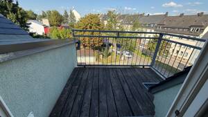 DG- Balkon - Laminat - offene Küche mit EBK !! – 9131 Chemnitz – Vorschaubild 7