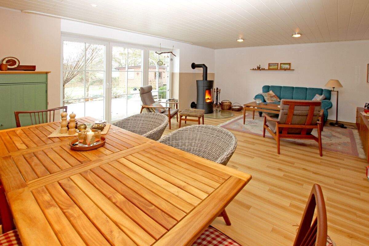 Schönes Wohnhaus mit 5 Zimmern, Kamin, Sauna und Doppelgarage in Nähe des Ostseestrandes ! – Kalkhorst – Vorschaubild 9