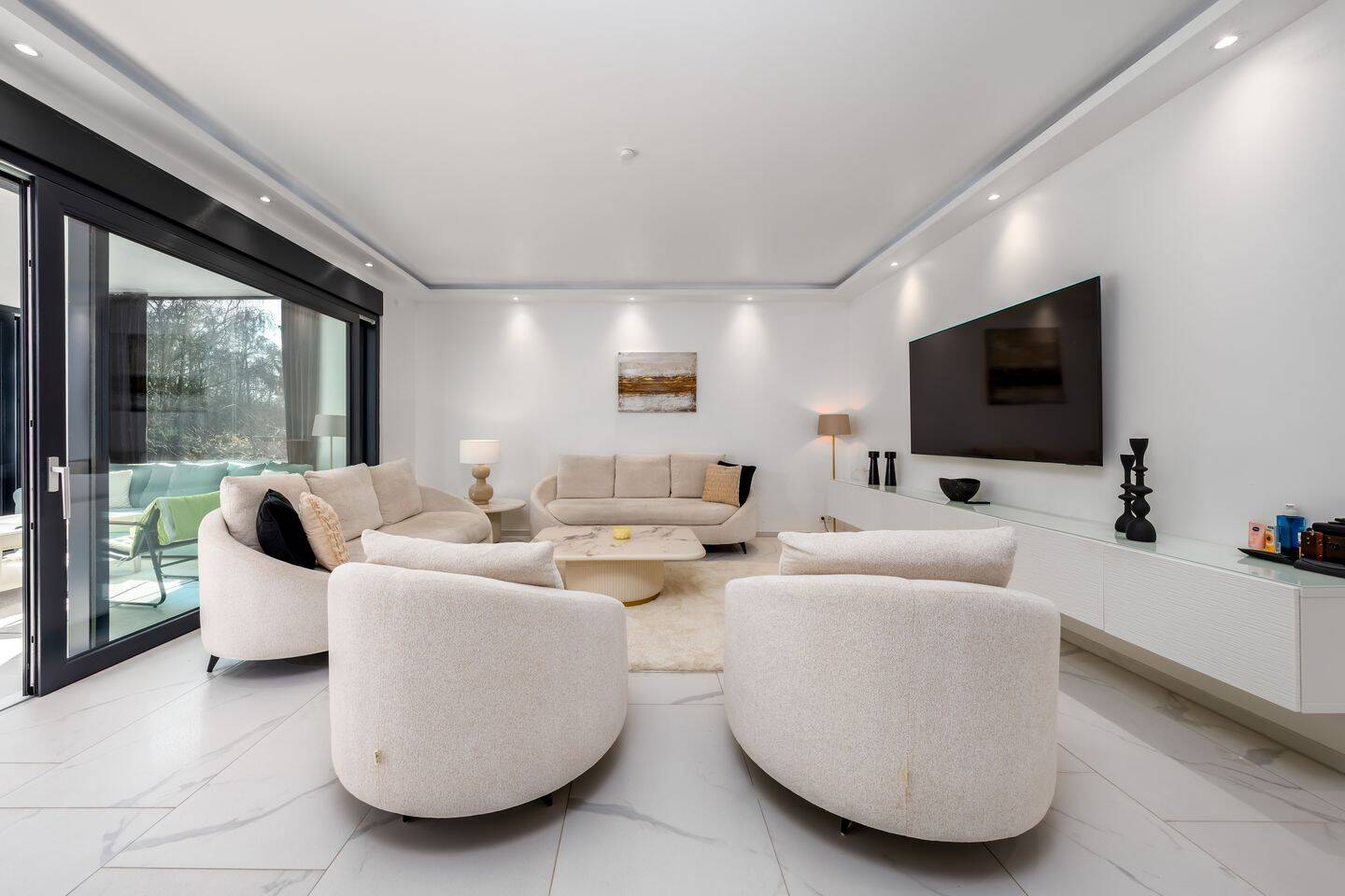 Provisionsfreie Exklusive Neubau-Villa in einzigartiger Naturlage mit Poolhaus – Berlin – Vorschaubild 6