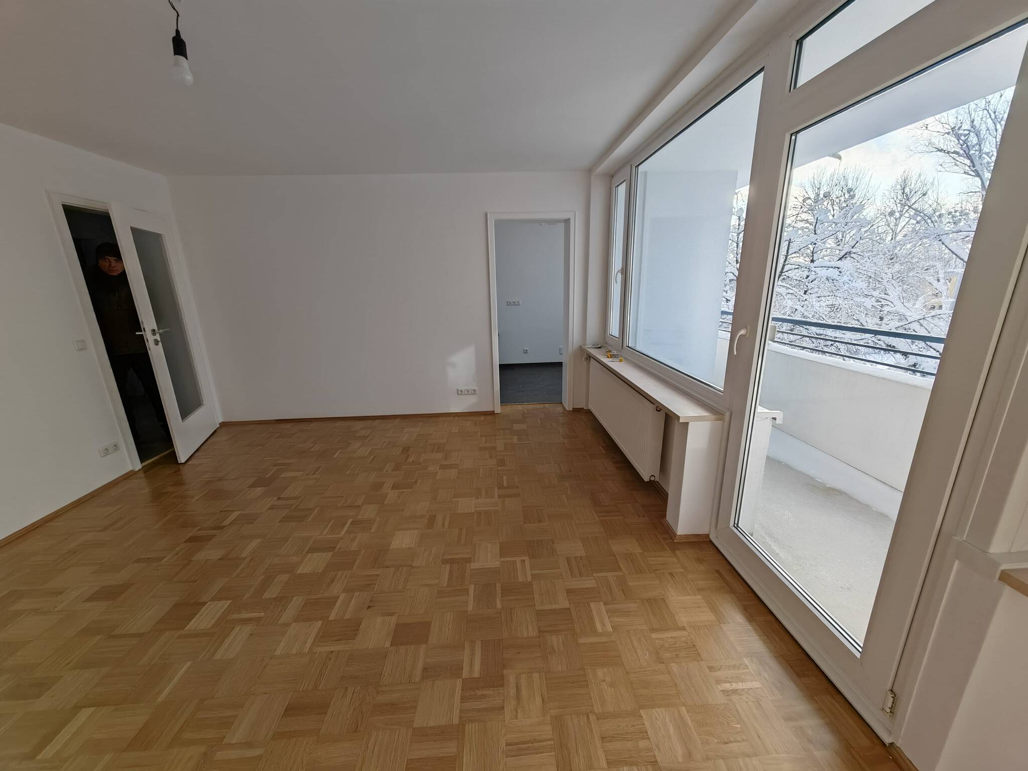 Großzügige 2 Zimmer Wohnung zur Miete in Bogenhausen – München – Vorschaubild 3