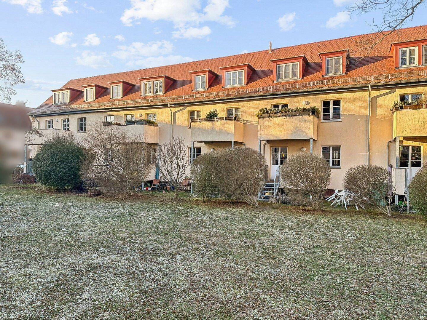 Kapitalanlage! 4-Zimmer-Wohnung mit zwei Balkonen und Garten in den Französischen Gärten in Leipzig – Leipzig – Vorschaubild 3