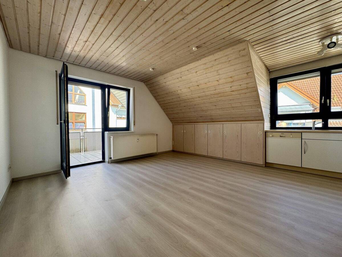 Provisionsfrei: 2-Zimmer-Wohnung DG mit Balkon in betreuter Wohnanlage – 74206 Bad Wimpfen – Bild 1 von 9