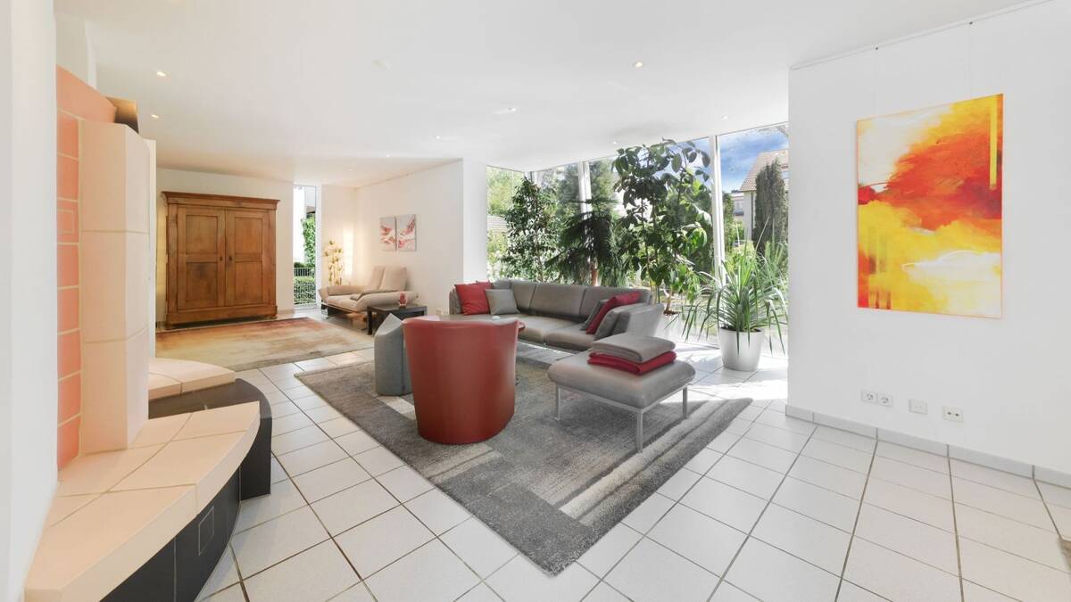 Exklusives Einfamilienhaus mit Dachstudio, Sauna und traumhaftem Garten in Mannheim-Wallstadt – 68259 Mannheim – Bild 1 von 9