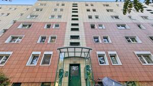 Attraktive 4-Zimmer-Wohnung mit Balkon in gepflegter Wohnanlage in Berlin – 13059 Berlin – Vorschaubild 1