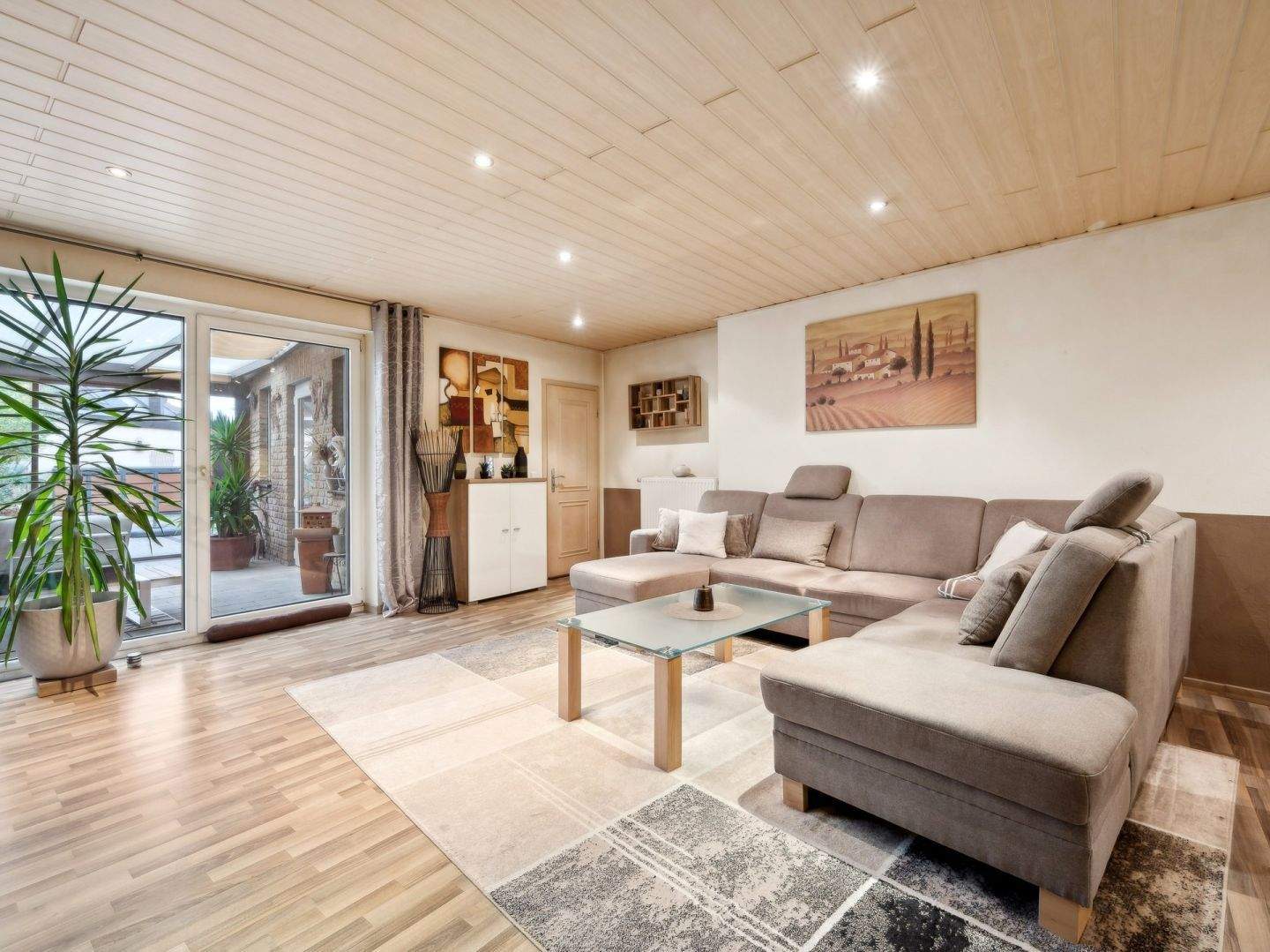 Charmantes Reihenmittelhaus mit schöner Außenanlage in Nettetal-Kaldenkirchen – Nettetal – Bild 1 von 9