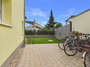 Neuwertige 4-ZKB-Erdgeschoss-Wohnung mit XXL-Terrasse, Einbauküche und Tiefgaragen-Stellplatz! – 85053 Ingolstadt – Vorschaubild 5