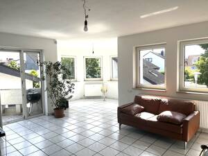 Aparte 2 Zimmerwohnung mit Balkon - Bestlage Rumpenheim mit Balkon und Tiefgarage – 63075 Offenbach am Main – Vorschaubild 3