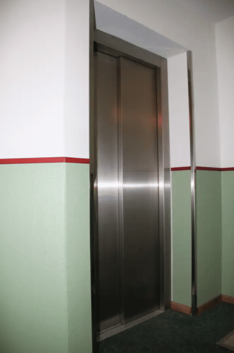 Moderne, sehr gemütliche 1-Raumwohnung mit großer Küche und Tageslichtbad – Chemnitz – Vorschaubild 7