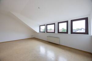 Gepflegtes 3-Parteienhaus in Krefeld-Uerdingen - Solide Kapitalanlage mit Entwicklungspotenzial – 47829 Krefeld – Vorschaubild 9