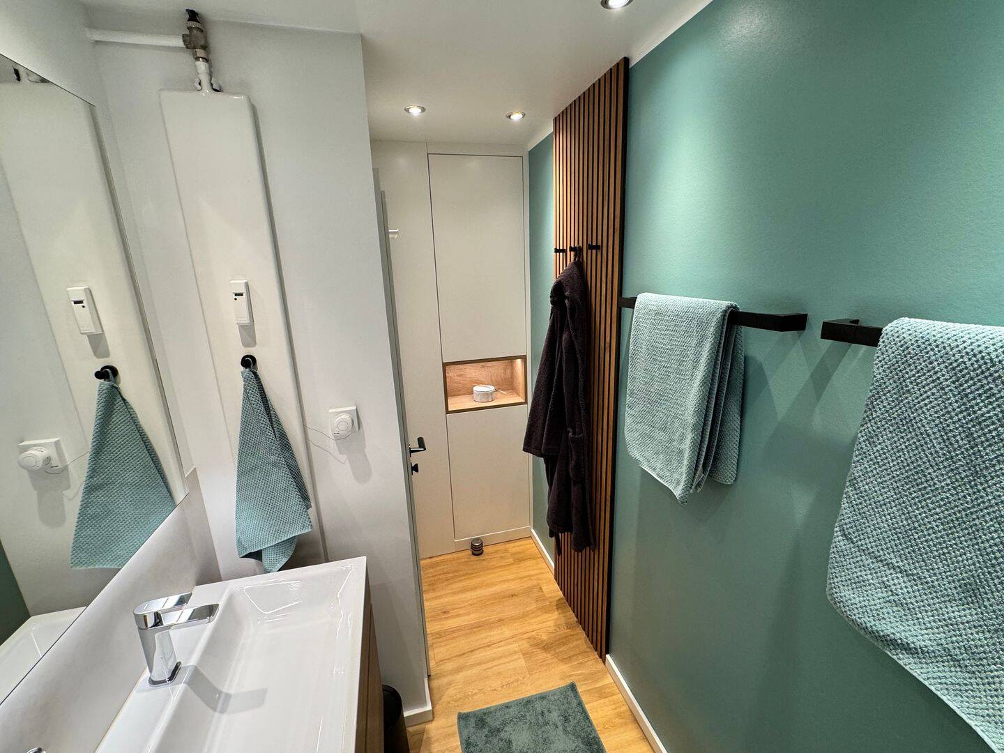 Exklusive 2,5-Zimmer-Wohnung voll möbliert & ausgestattete in Premiumlage (Marienvorstadt) inkl. Garage – Nürnberg – Vorschaubild 7