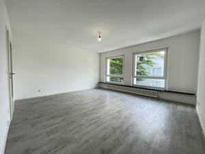 *Balkonwohnung*modernisiert*Wannenbad*gedämmtes Haus*ruhige Lage* – 45359 Essen – Vorschaubild 6