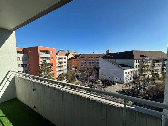 Große 1 Zimmer Wohnung mit Loggia und Stellplatz, Nürnberg-Bleiweißviertel – Nürnberg – Vorschaubild 4