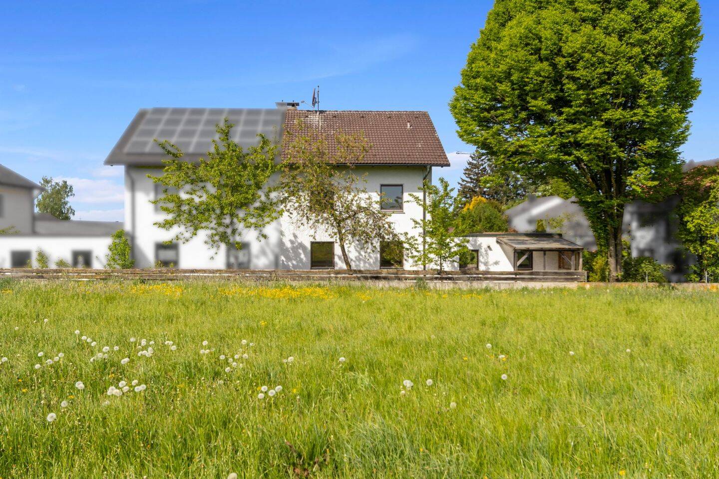 Familienwohnen in ruhiger Ortsrandlage | Geräumige DHH mit Doppelgarage
