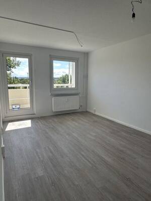 Schöner Wohnen in dieser ansprechenden 3-Zimmer-Wohnung (WBS) – 1279 Dresden – Vorschaubild 5